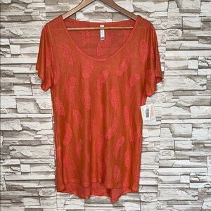 LULAROE Large Women's Classic T  Feather Print Top